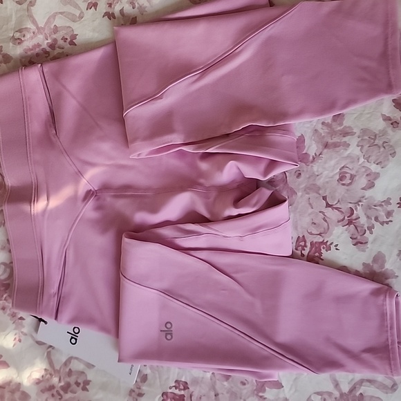 SET ALO REBEL : BRA MEDIUM LEGGGINS SMALL. CANDY HEART PINK - Picture 8 of 14